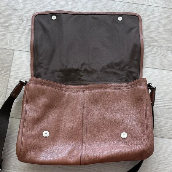 Coach Tan Leather Men's Messenger Bag